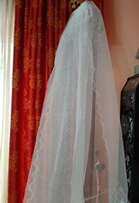 Velo Sposa Nuovo Lungo con bordi rigidi , tulle bianco, 3 metri 