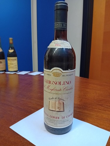 Antica bottiglia vino rosso - antica,
