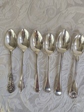 Sei cucchiai dessert antichi