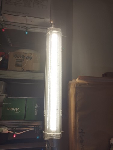 Plafoniera neon led tubo