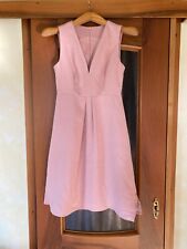 Abito smanicato donna. Colore