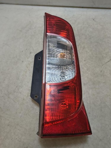 1624216980 faro posteriore