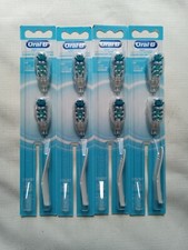 4 2 confezioni Oral-B Deep