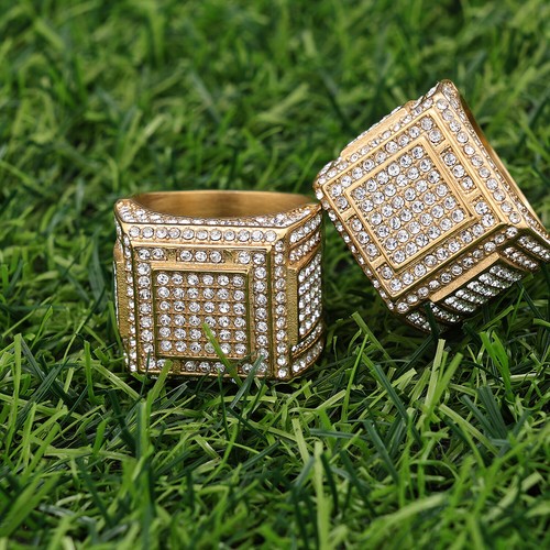 Anello uomo grande zirconi