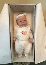The Ashton-Drake Galleries So Truly Real bambola "Emily's Loving Eye's" #93498 nuova con scatola