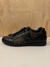 Taglia 9 UK (10 US) Fendi