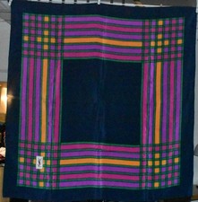 Foulard en soie Yves Saint