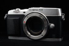 Olympus PEN E-P5 corpo argento