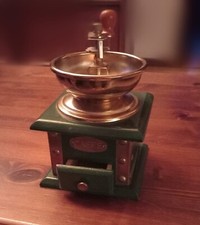 Macina caffe' macinino In legno Col.verde a manovella Antico Vintage 