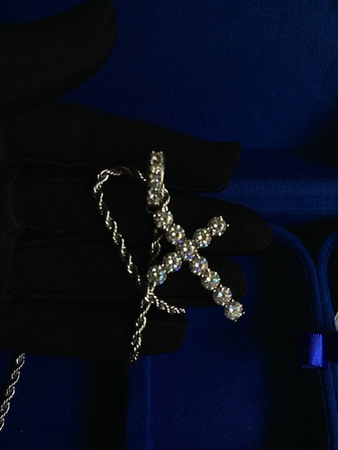 Collana con ciondolo - ✅, croce