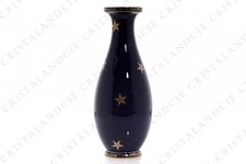 Vase aux fleurs par Sèvres