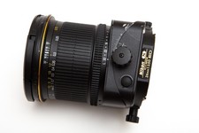 Nikon Nikkor 24mm 24 f/3.5