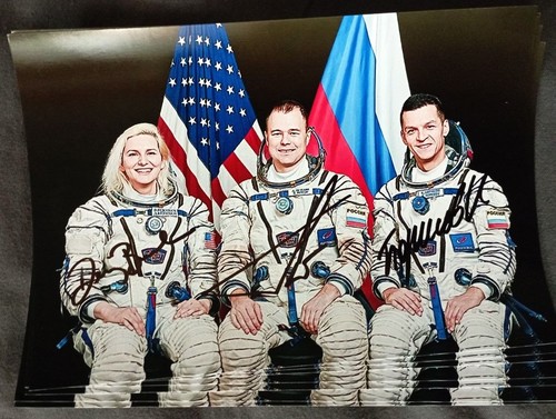 Soyuz backup crew foto - ms-29,