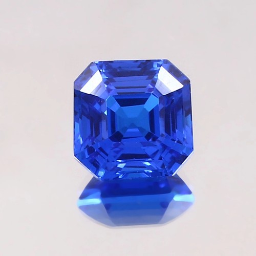 Pietra preziosa colore blu - , a