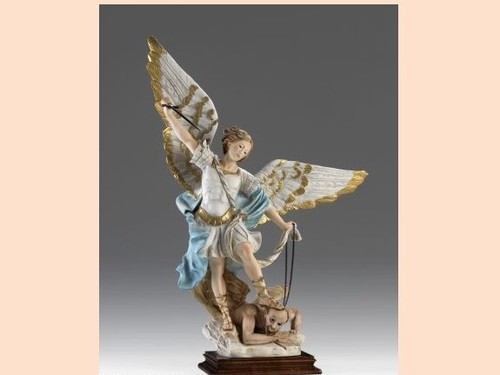 Statua san michele - di,