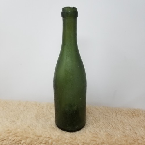 Antica bottiglia vuota vino