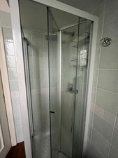 box doccia Angolare 75x75. Pannelli In Cristallo  Trasp 8 mm. Porta A Soffietto