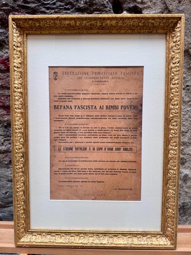 Locandina befana fascista ai - fascista,
