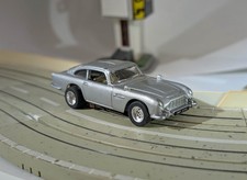 Aston Martin DB5, scatola