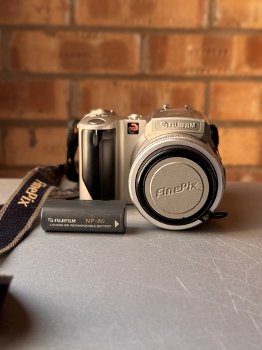 Fujifilm finepix 4900 - finepix, zoom