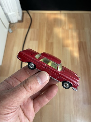 Corgi toys mercedes 220 - mercedes,