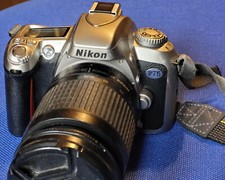 Nikon F75 + Nikon 28-100 mm Analogica reflex a pellicola film rullino