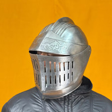 Elmetto in acciaio da