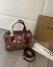 Borsa a tracolla Coach Rowan nuova firmata tela con stampa ciliegia CY692 marrone multi