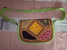 Borsa etnica a tracolla o zaino o a sacca o marsupio