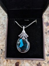 Collana con ciondolo Osiana