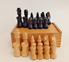 Scacchi in scatola di legno