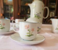 servizio  completo da caffè, tema floreale.  Il servizio si adatta ad ogni stile