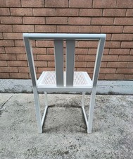 Sedia colore bianco solo una unità 