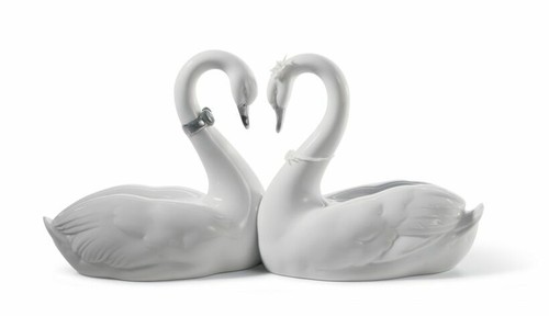 New lladro porcelain figurine - porcelain,