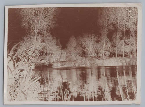 Paesaggio sul fiume esposto - paesaggio,