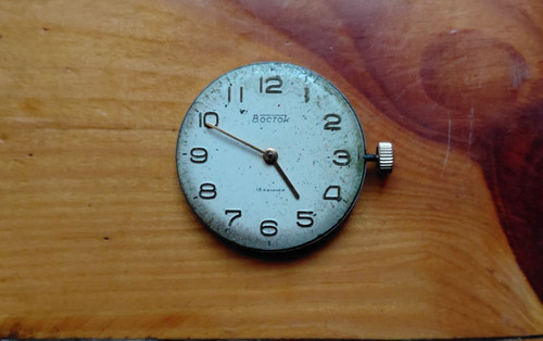 Vecchio meccanismo orologio - vecchio,