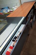 BANCONE CASSA NEGOZIO in legno e vetro per esposizione oggetti. 