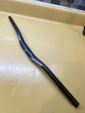 Manubrio rialzato nero FSA XC