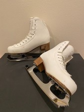 Pattini da ghiaccio Risport-Electra Light stivali con lame Wilson Coronation Ace