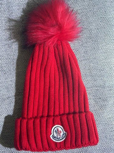 Cappello moncler rosso con - rosso, pom