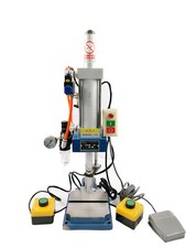 Punzonatrice pneumatica 440