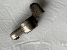 Fermo blocco macchina da cucire sul tavolo