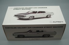 Caricabatterie 1:18 AUTOart 71512 Chrysler Valiant E49 macchina stradale -USATO- TS699