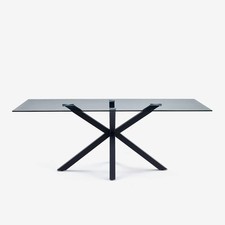 Tavolo design moderno con