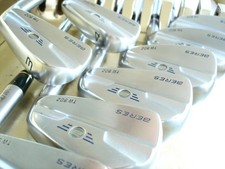 HONMA Set di ferri BERES TW902
