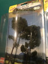 Piante: Set di alberi, erba e