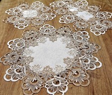 Coperta classica con pizzo