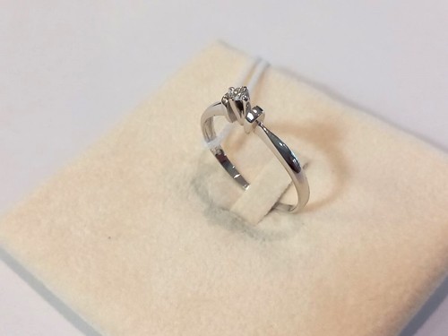 Anello donna solitario
