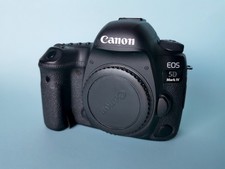 Canon EOS 5D Mark IV ottime condizioni solo corpo con scatola 2 batterie