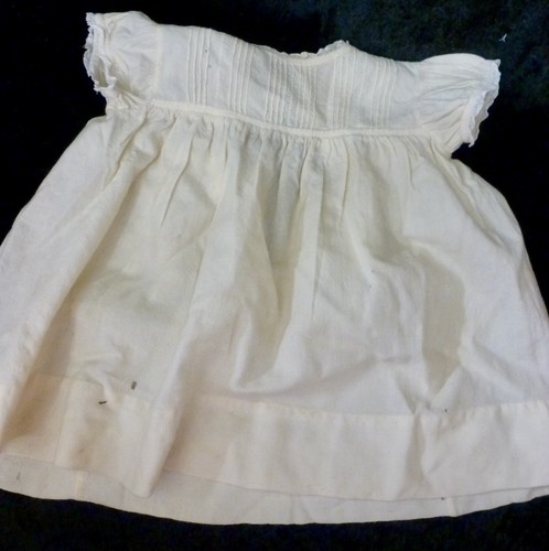 Vecchio vestito per - vestito, bambola